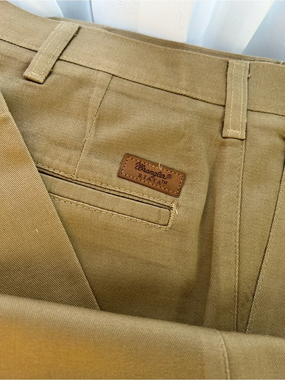 Wrangler dark khaki